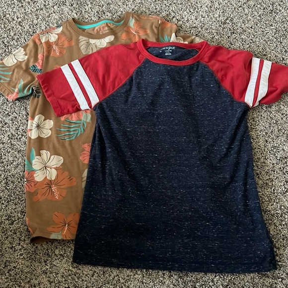 Boys tee bundle size L 14/16 - Picture 1 of 5